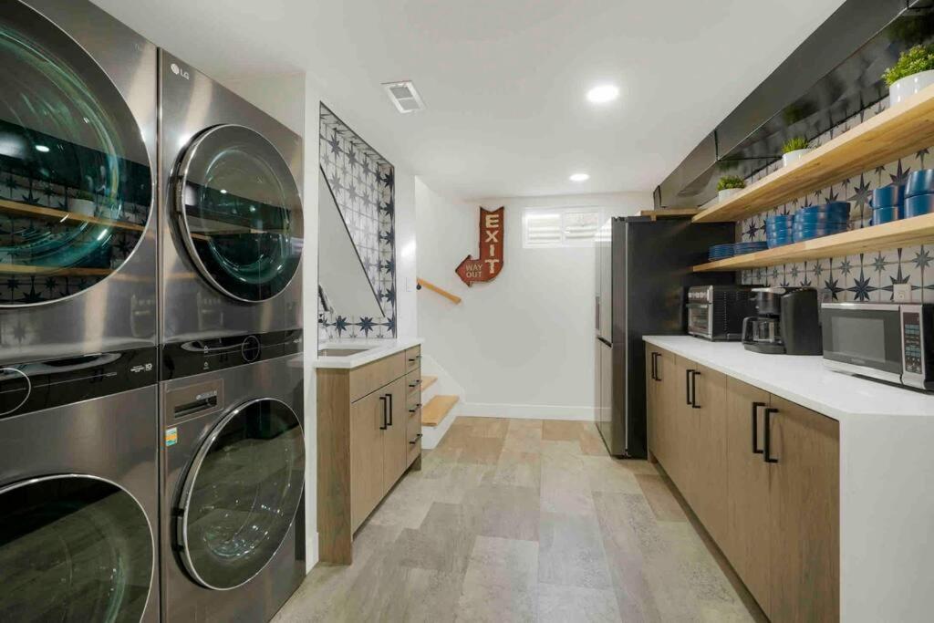 فيلا Sleeps 16 - 15 Min/Downtown, 10 Min/Medical Center آرورا المظهر الخارجي الصورة