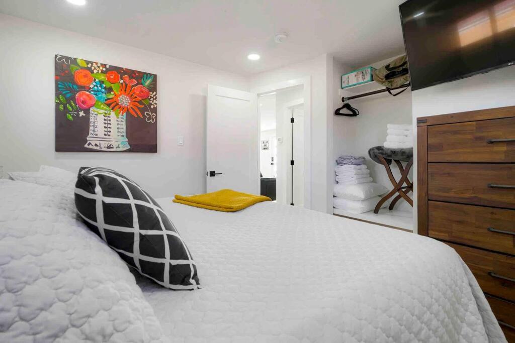 فيلا Sleeps 16 - 15 Min/Downtown, 10 Min/Medical Center آرورا المظهر الخارجي الصورة